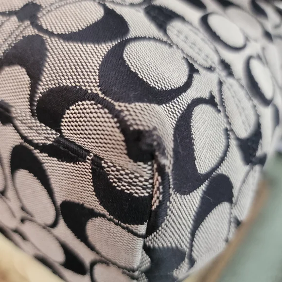 Coach Hadley Black and Gray Signature Canvas With Leather Trim Tote Bag - Picture 11 of 16